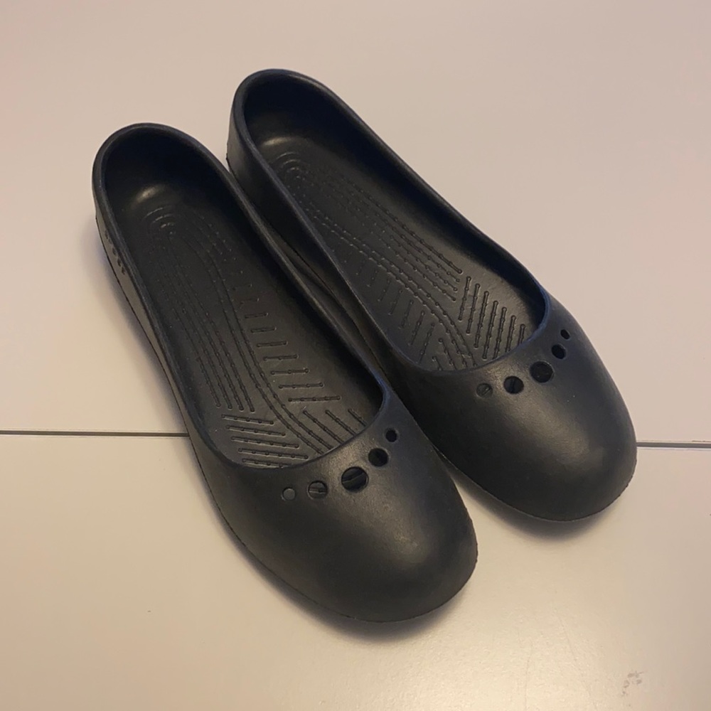 Crocs Flats Size 10